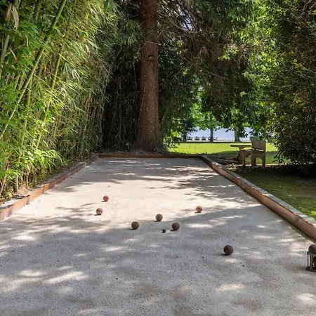 Monate Вилла Travedona