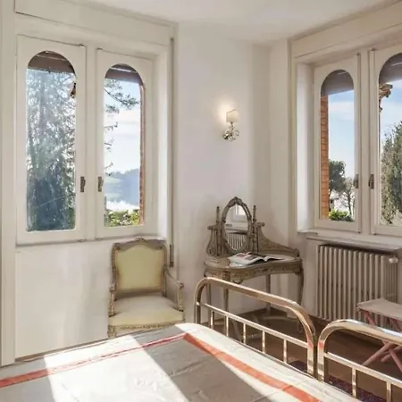 Villa Monate Travedona